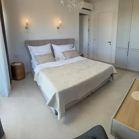 Pet Friendly In Seget Vranjica Feriehus