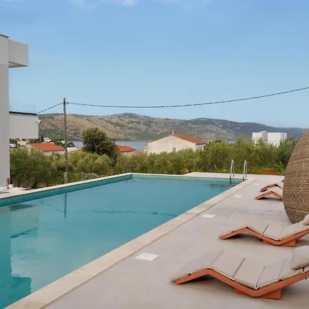 Pet Friendly In Seget Vranjica Feriehus Trogir