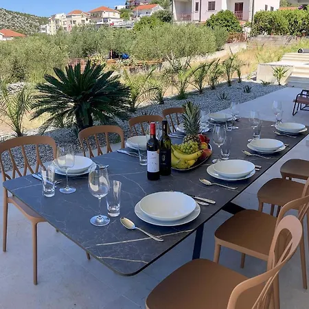 Amazing In Seget Vranjica Vakantiehuis Trogir